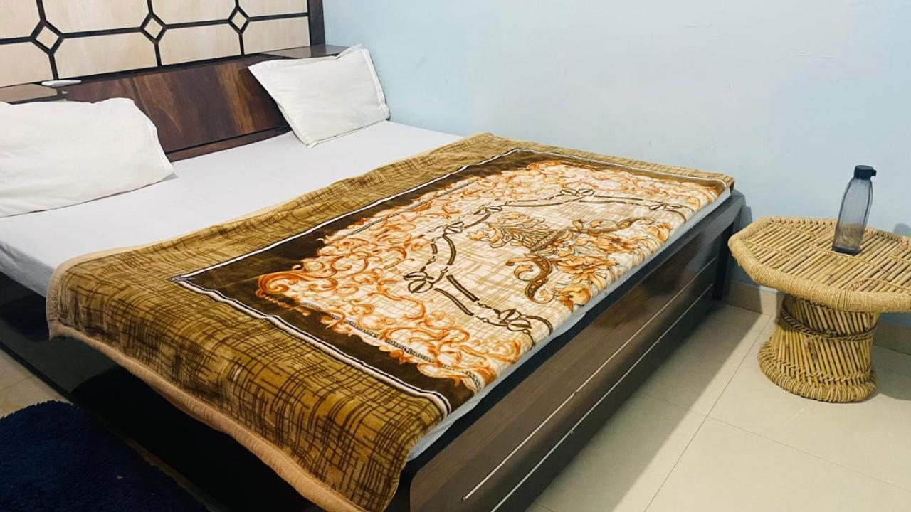 Ram Paying Guest House & Hostel Near By Krishna Janmabhoomi Mathura Buitenkant foto